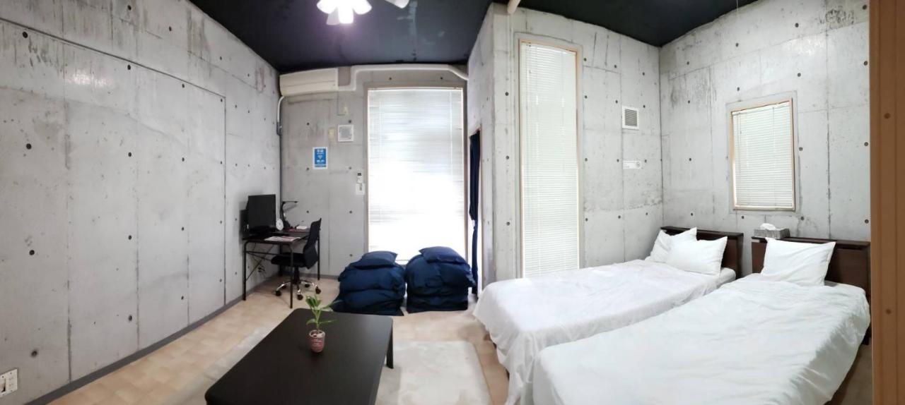 Sr Mansion